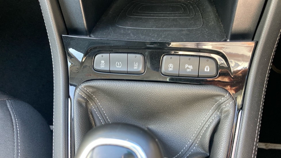 Vauxhall Grandland X 1.2 Turbo SE 5dr Petrol Hatchback - Image 30