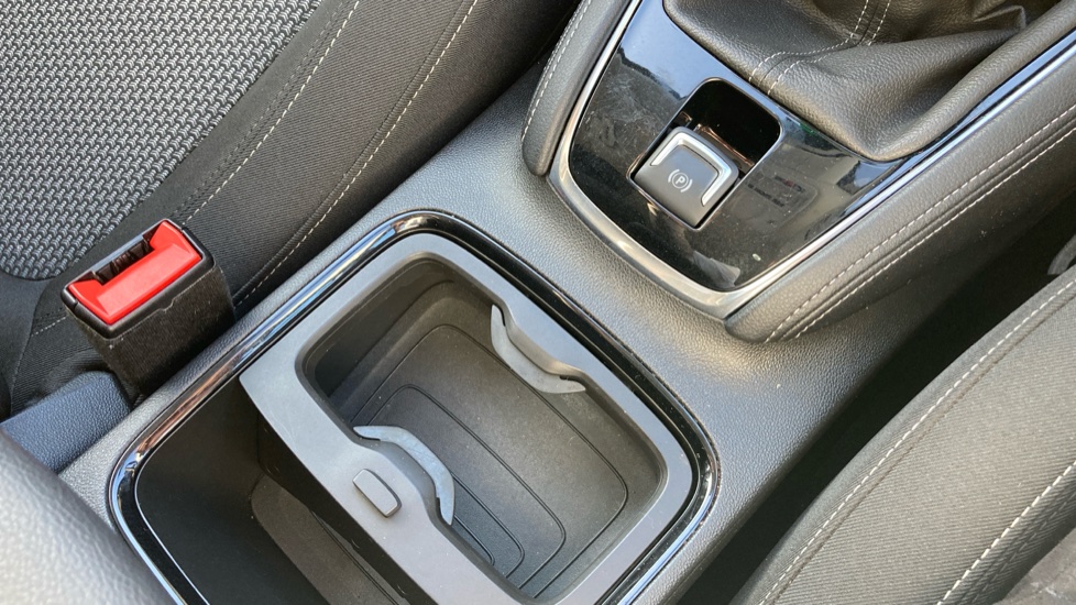 Vauxhall Grandland X 1.2 Turbo SE 5dr Petrol Hatchback - Image 32