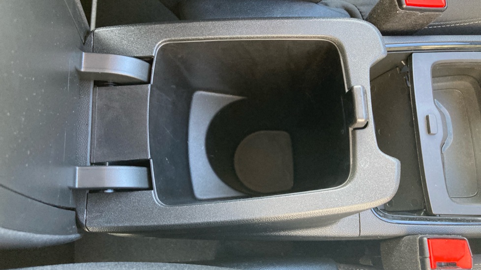 Vauxhall Grandland X 1.2 Turbo SE 5dr Petrol Hatchback - Image 34