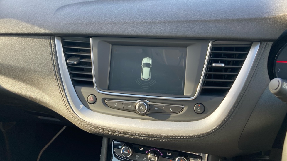 Vauxhall Grandland X 1.2 Turbo SE 5dr Petrol Hatchback - Image 37