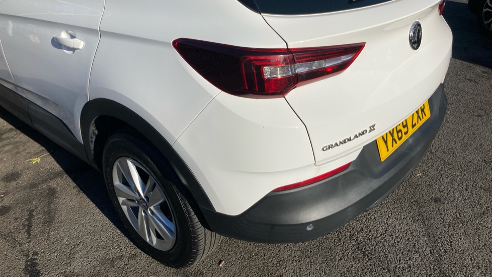 Vauxhall Grandland X 1.2 Turbo SE 5dr Petrol Hatchback - Image 46