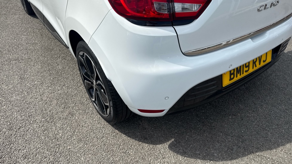 Renault Clio 0.9 TCE 75 Iconic 5dr Petrol Hatchback - Image 36