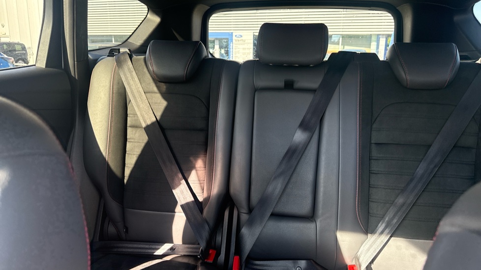 Ford Kuga 1.5 EcoBoost ST-Line 5dr 2WD Petrol Estate - Image 15