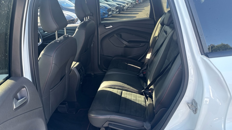 Ford Kuga 1.5 EcoBoost ST-Line 5dr 2WD Petrol Estate - Image 16