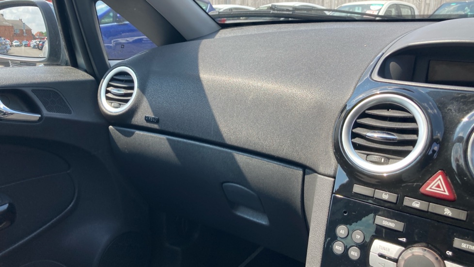 Vauxhall Corsa 1.4 SXi 5dr [AC] Petrol Hatchback - Image 14