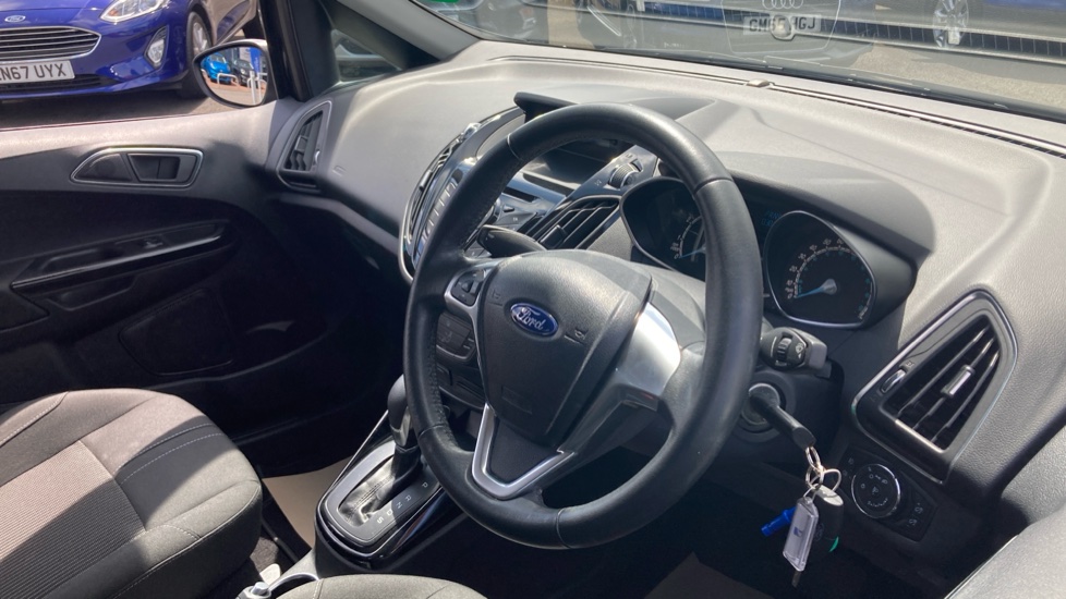 Ford B-MAX 1.6 Zetec 5dr Powershift Petrol Hatchback - Image 11