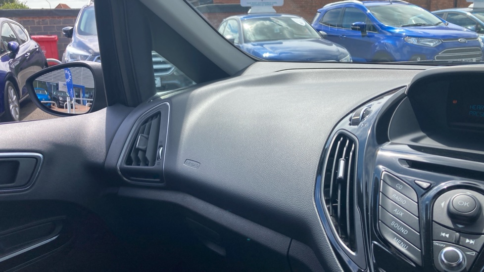 Ford B-MAX 1.6 Zetec 5dr Powershift Petrol Hatchback - Image 14