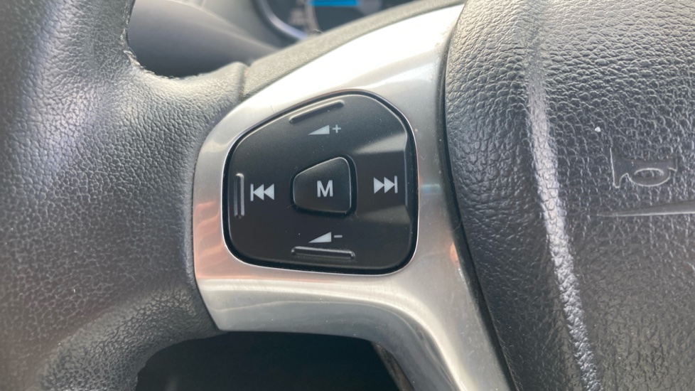 Ford B-MAX 1.6 Zetec 5dr Powershift Petrol Hatchback - Image 25