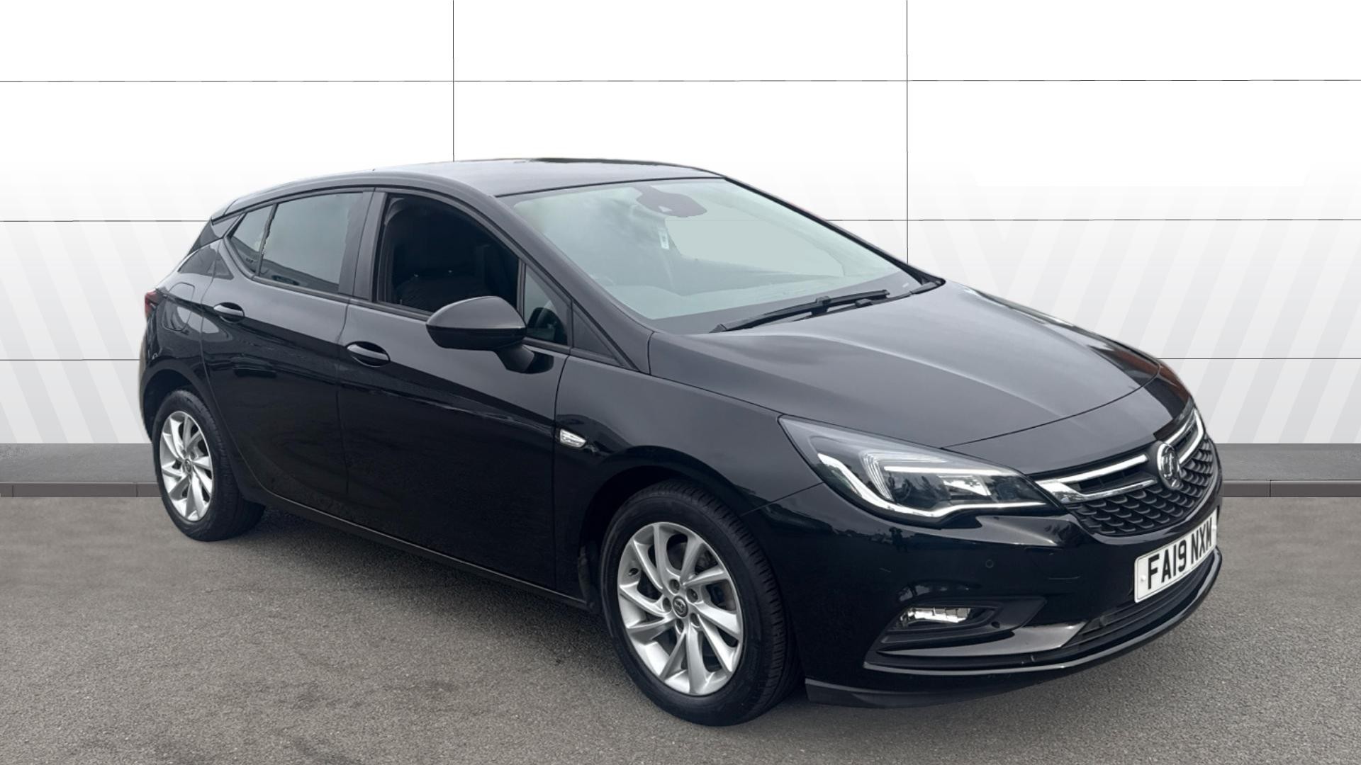 Vauxhall Astra listing photo