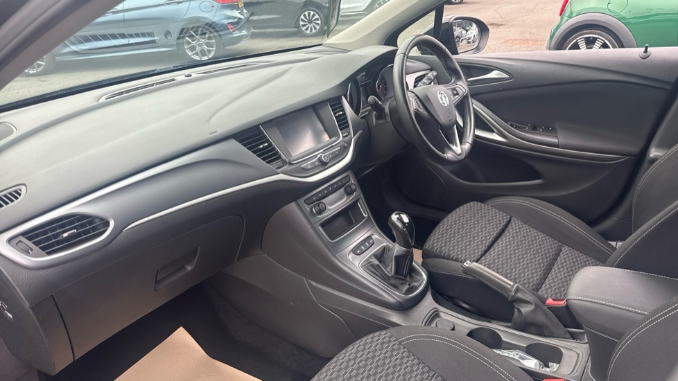 Vauxhall Astra 1.6 CDTi 16V 136 Tech Line Nav 5dr Diesel Hatchback - Image 9