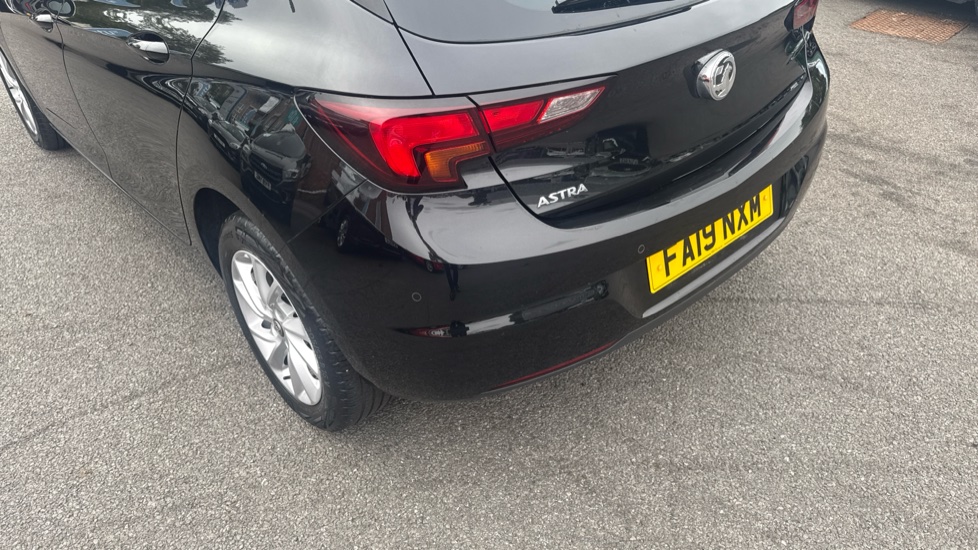 Vauxhall Astra 1.6 CDTi 16V 136 Tech Line Nav 5dr Diesel Hatchback - Image 34
