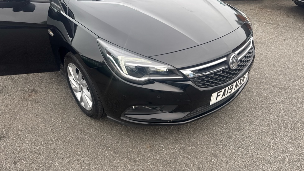 Vauxhall Astra 1.6 CDTi 16V 136 Tech Line Nav 5dr Diesel Hatchback - Image 36
