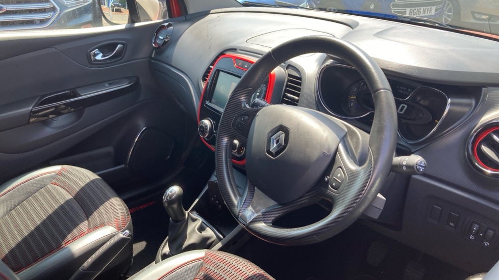 Renault Captur 1.5 dCi 90 Signature Energy 5dr Diesel Hatchback - Image 11