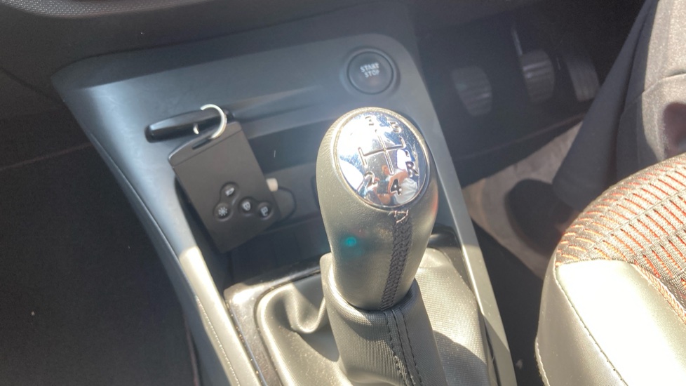 Renault Captur 1.5 dCi 90 Signature Energy 5dr Diesel Hatchback - Image 13
