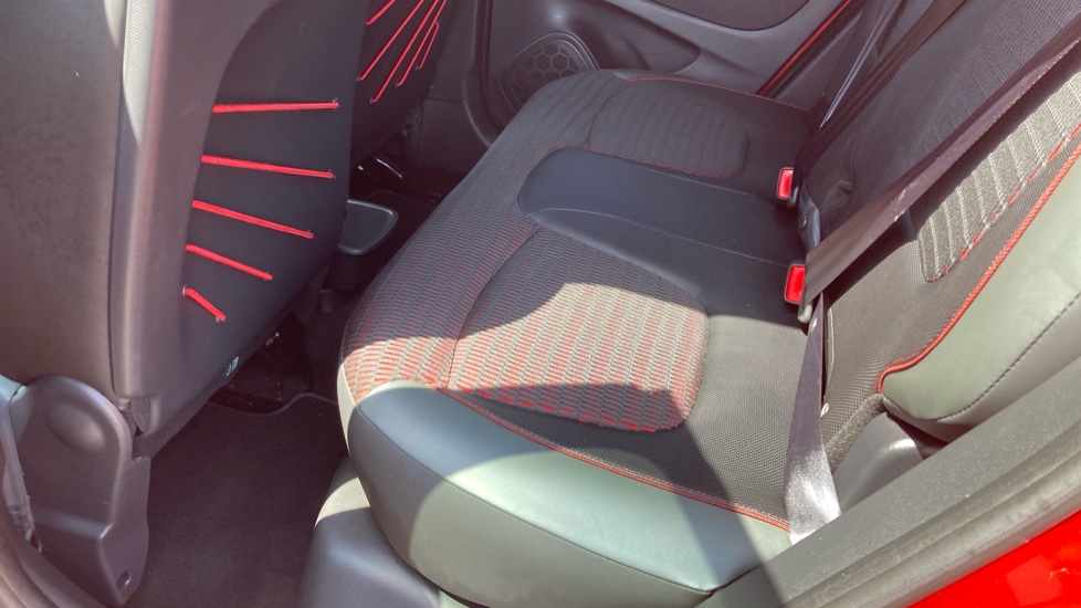 Renault Captur 1.5 dCi 90 Signature Energy 5dr Diesel Hatchback - Image 16