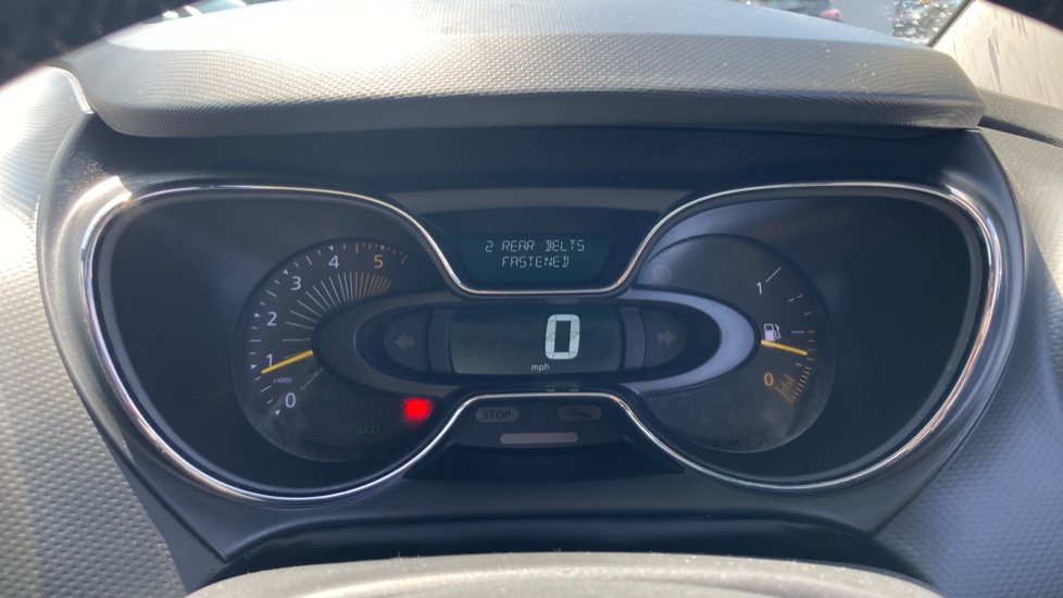 Renault Captur 1.5 dCi 90 Signature Energy 5dr Diesel Hatchback - Image 18