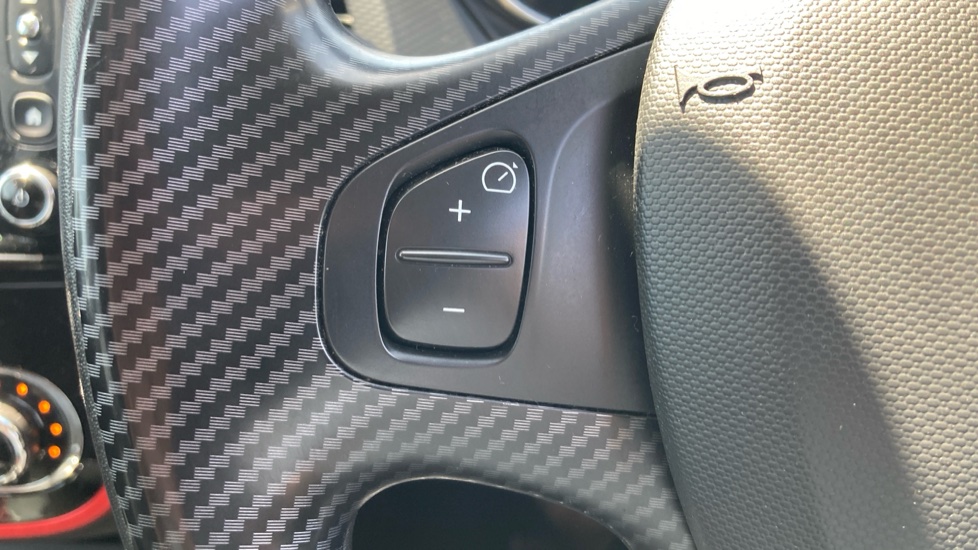 Renault Captur 1.5 dCi 90 Signature Energy 5dr Diesel Hatchback - Image 24