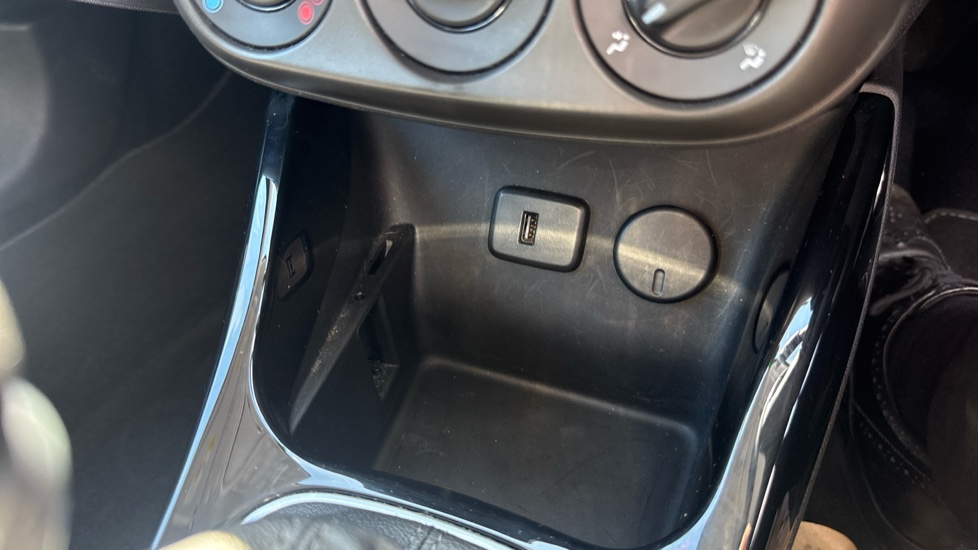 Vauxhall Adam 1.2i Energised 3dr Petrol Hatchback - Image 21