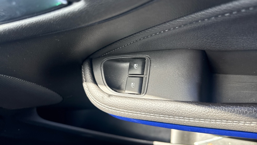 Vauxhall Adam 1.2i Energised 3dr Petrol Hatchback - Image 32