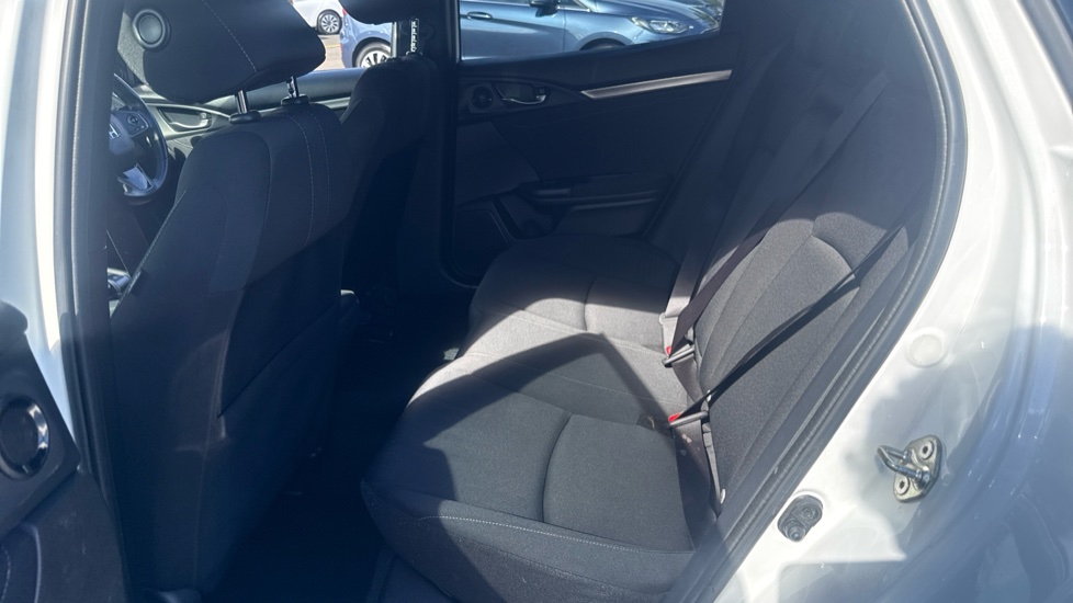 Honda Civic 1.0 VTEC Turbo SR 5dr Petrol Hatchback - Image 16