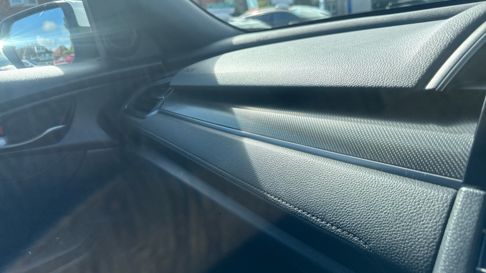Honda Civic 1.0 VTEC Turbo SR 5dr Petrol Hatchback - Image 36