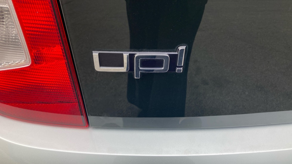 Volkswagen Up 1.0 Move Up 5dr Petrol Hatchback - Image 29