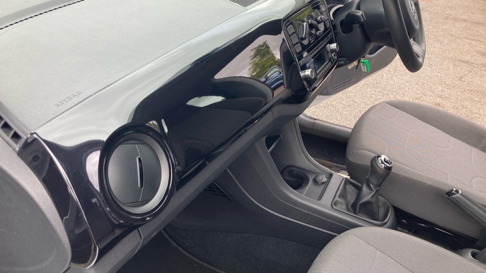 Volkswagen Up 1.0 Move Up 5dr Petrol Hatchback - Image 34