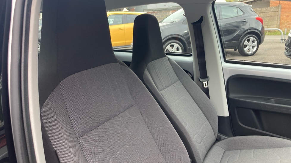 Volkswagen Up 1.0 Move Up 5dr Petrol Hatchback - Image 35