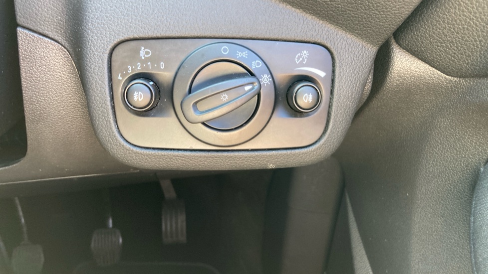 Ford C-MAX 1.0 EcoBoost 125 Titanium 5dr Petrol Estate - Image 25