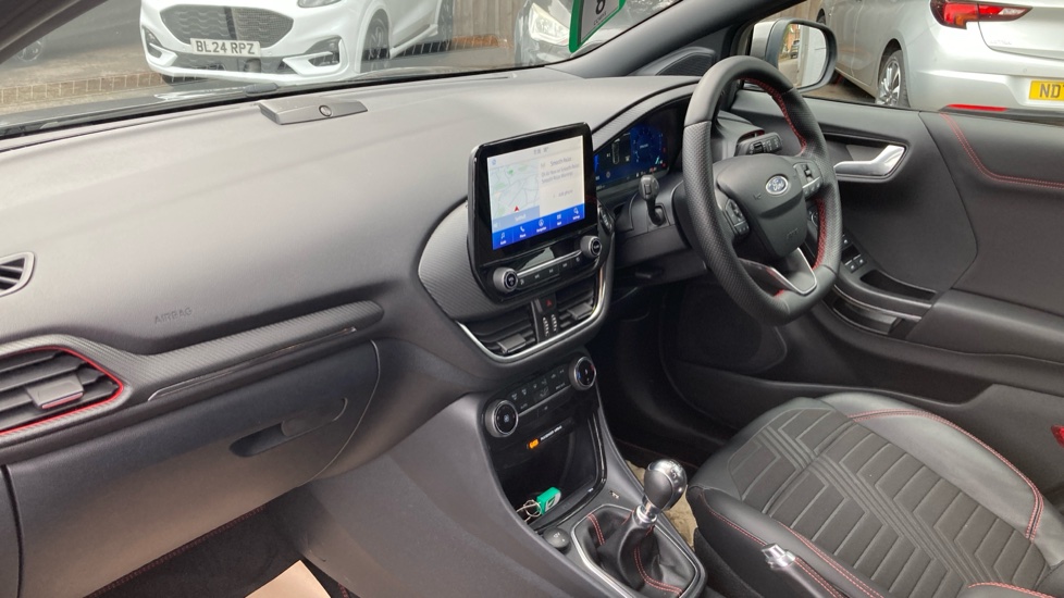 Ford Puma 1.0 EcoBoost Hybrid mHEV ST-Line X 5dr Petrol Hatchback - Image 9