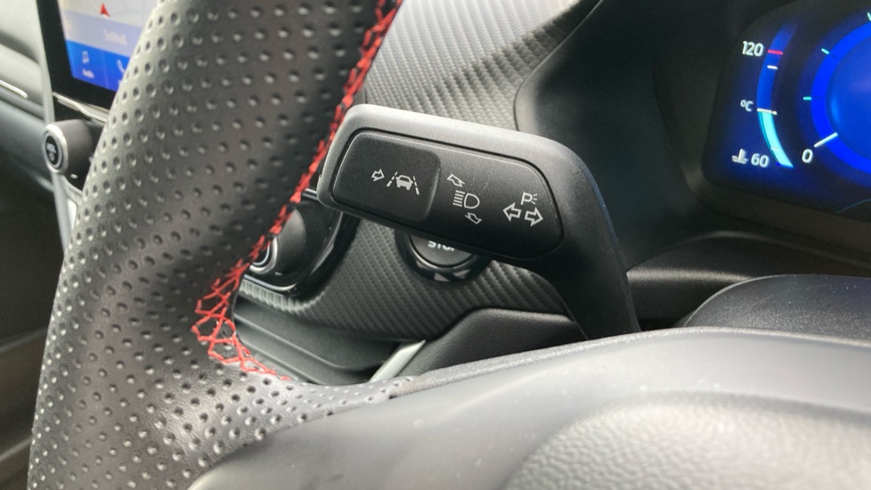 Ford Puma 1.0 EcoBoost Hybrid mHEV ST-Line X 5dr Petrol Hatchback - Image 32