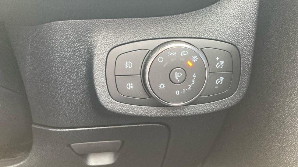 Ford Fiesta 1.0 EcoBoost Titanium 5dr Petrol Hatchback - Image 30