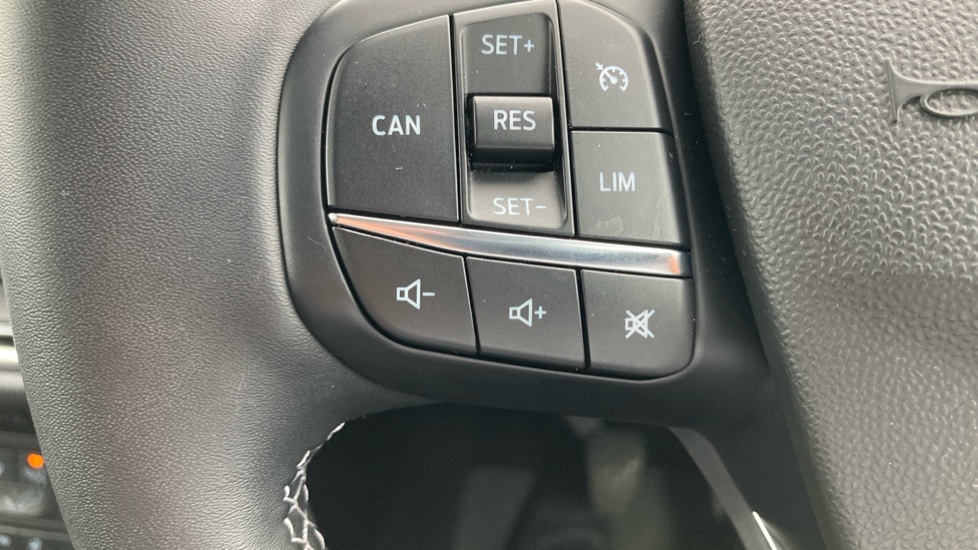 Ford Fiesta 1.0 EcoBoost Titanium 5dr Petrol Hatchback - Image 32