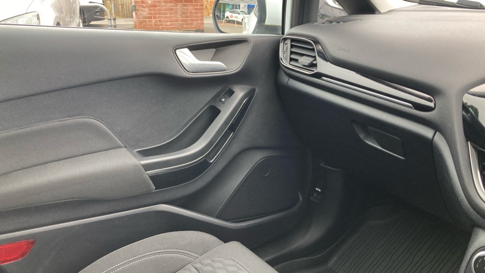 Ford Fiesta 1.0 EcoBoost Titanium 5dr Petrol Hatchback - Image 37
