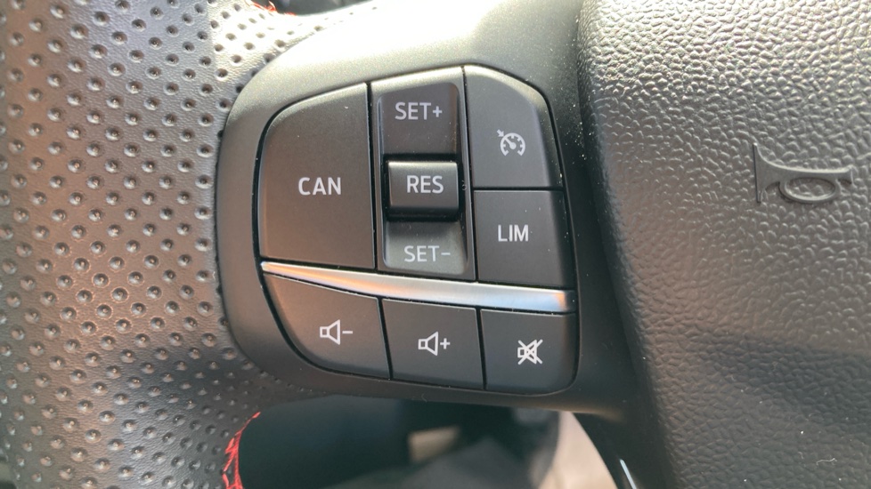 Ford Puma 1.0 EcoBoost Hybrid mHEV ST-Line 5dr Petrol Hatchback - Image 26