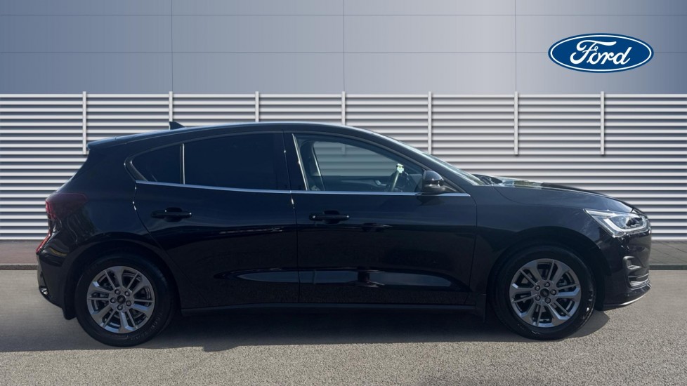 Ford Focus 1.0 EcoBoost Titanium 5dr Petrol Hatchback - Image 5