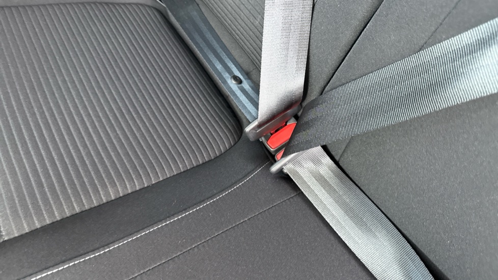 Ford Focus 1.0 EcoBoost Titanium 5dr Petrol Hatchback - Image 17