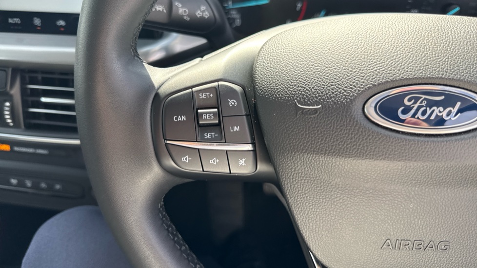 Ford Focus 1.0 EcoBoost Titanium 5dr Petrol Hatchback - Image 28