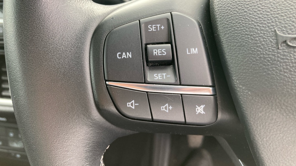 Ford Fiesta 1.0 EcoBoost Zetec 5dr Petrol Hatchback - Image 30