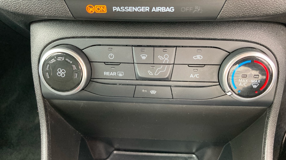Ford Fiesta 1.0 EcoBoost Zetec 5dr Petrol Hatchback - Image 35