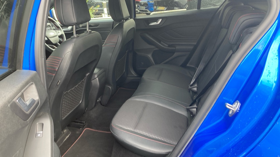 Ford Focus 1.0 EcoBoost Hybrid mHEV 125 ST-Line X Edition 5dr Petrol Hatchback - Image 16