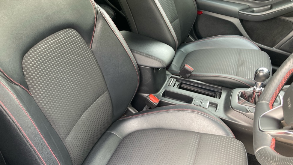 Ford Focus 1.0 EcoBoost Hybrid mHEV 125 ST-Line X Edition 5dr Petrol Hatchback - Image 24