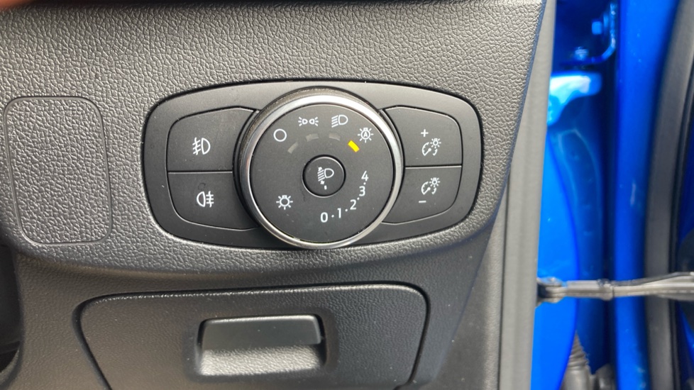 Ford Focus 1.0 EcoBoost Hybrid mHEV 125 ST-Line X Edition 5dr Petrol Hatchback - Image 26