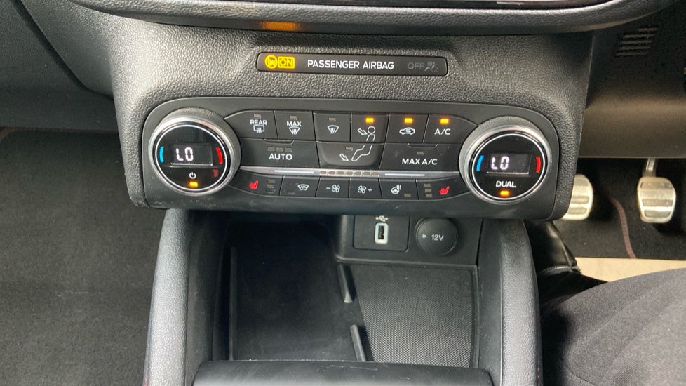 Ford Focus 1.0 EcoBoost Hybrid mHEV 125 ST-Line X Edition 5dr Petrol Hatchback - Image 30