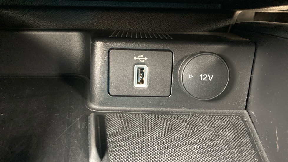 Ford Focus 1.0 EcoBoost Hybrid mHEV 125 ST-Line X Edition 5dr Petrol Hatchback - Image 32