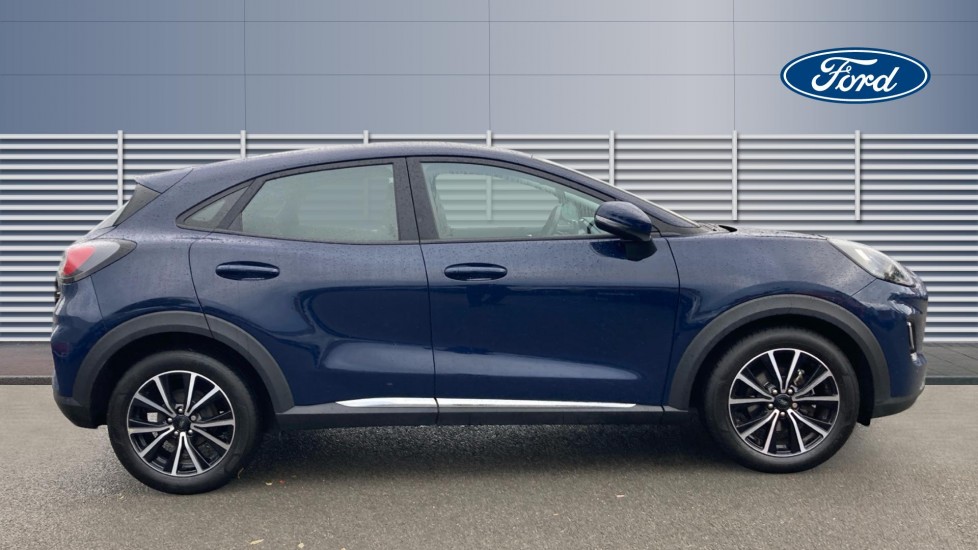 Ford Puma 1.0 EcoBoost Hybrid mHEV Titanium 5dr Petrol Hatchback - Image 5