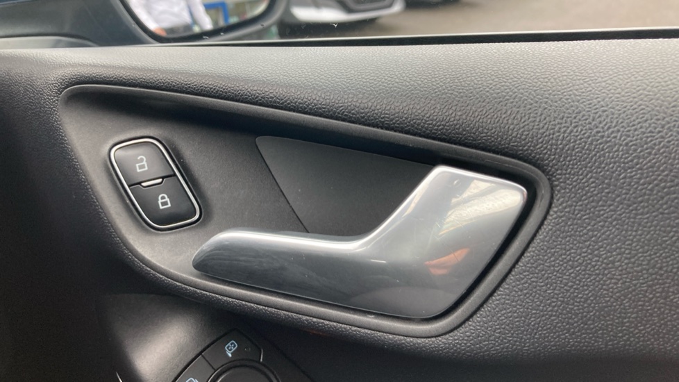 Ford Fiesta 1.0 EcoBoost Titanium 5dr Petrol Hatchback - Image 26