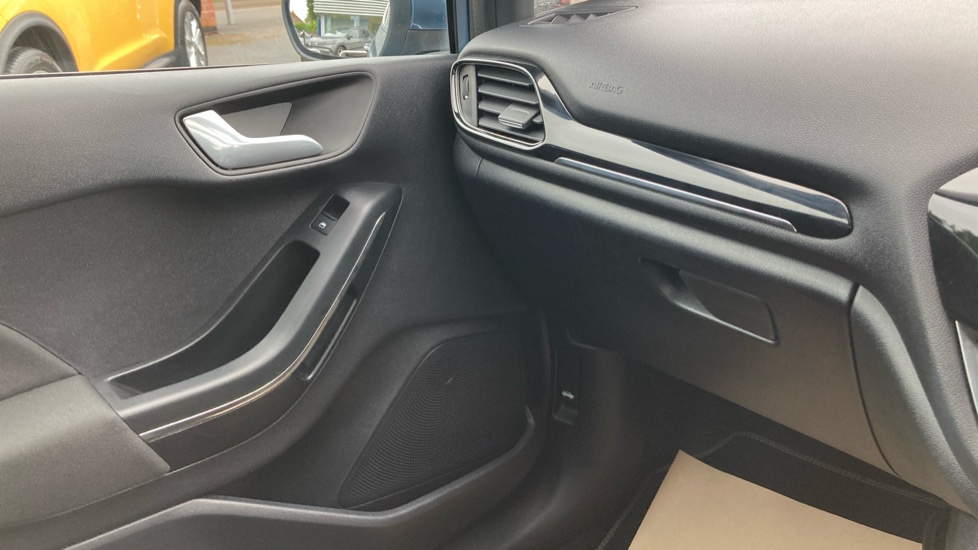 Ford Fiesta 1.0 EcoBoost Titanium 5dr Petrol Hatchback - Image 38