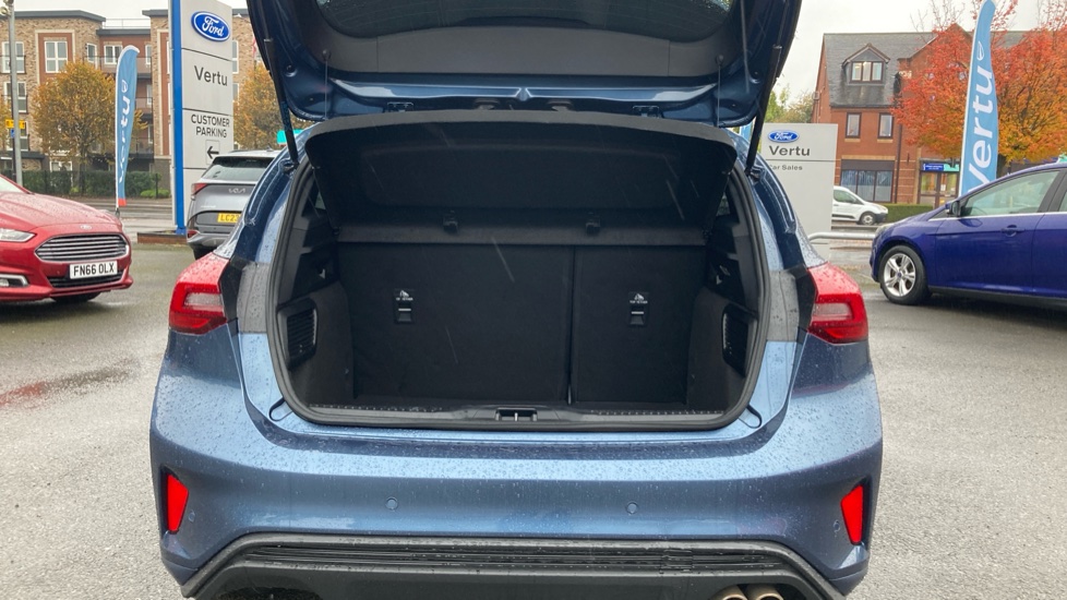 Ford Focus 1.0 EcoBoost ST-Line 5dr Petrol Hatchback - Image 4