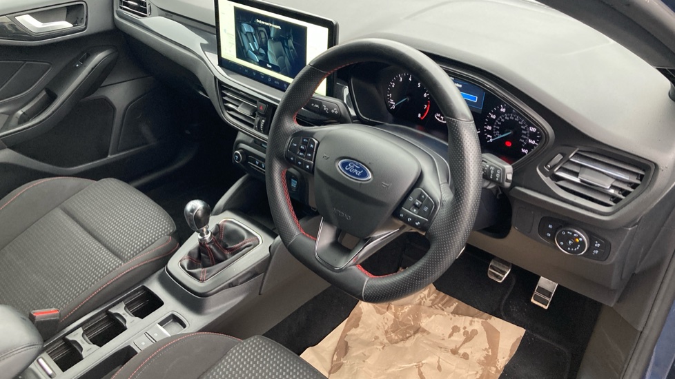 Ford Focus 1.0 EcoBoost ST-Line 5dr Petrol Hatchback - Image 11
